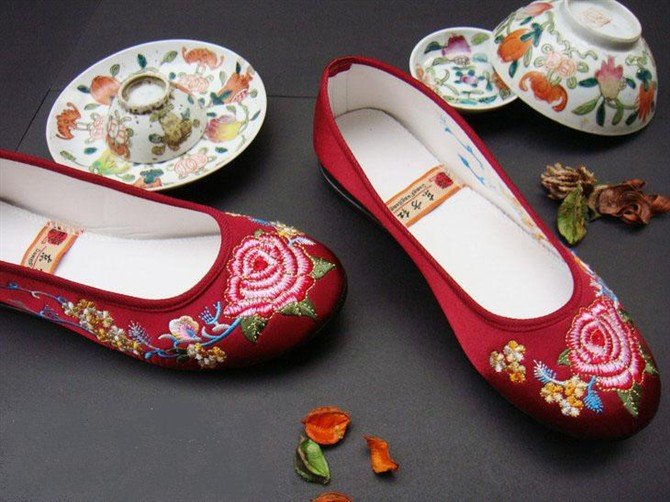 NO. 3 embroidered shoes $ 15