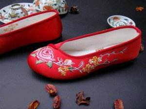 NO .2  embroidered shoes  $ 15