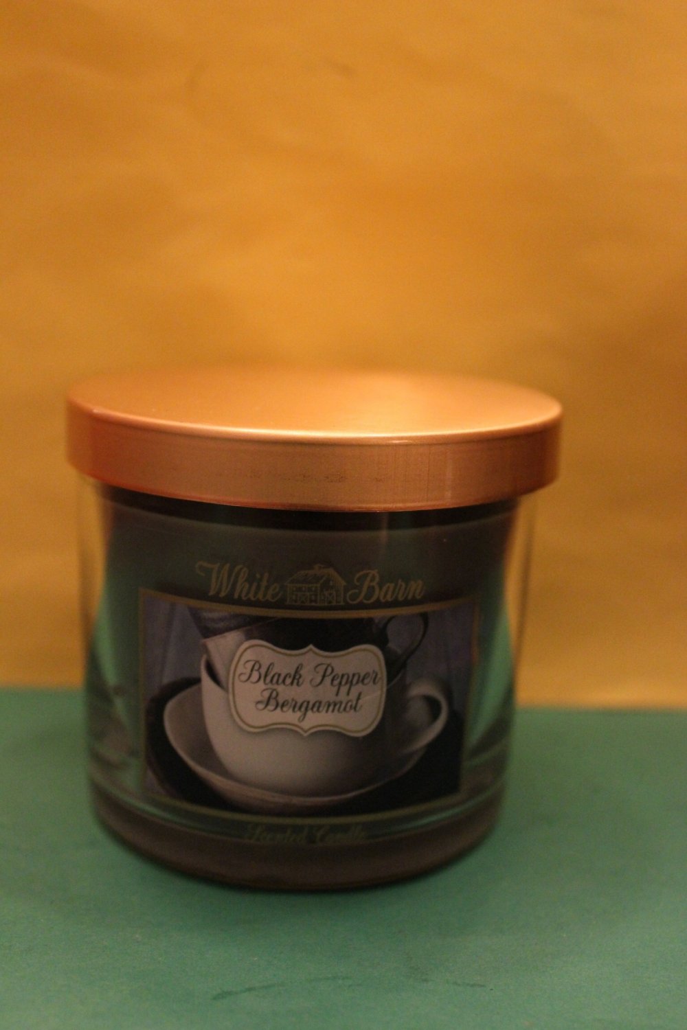 Bath & Body Works Black Pepper Bergamot 4 oz Candle