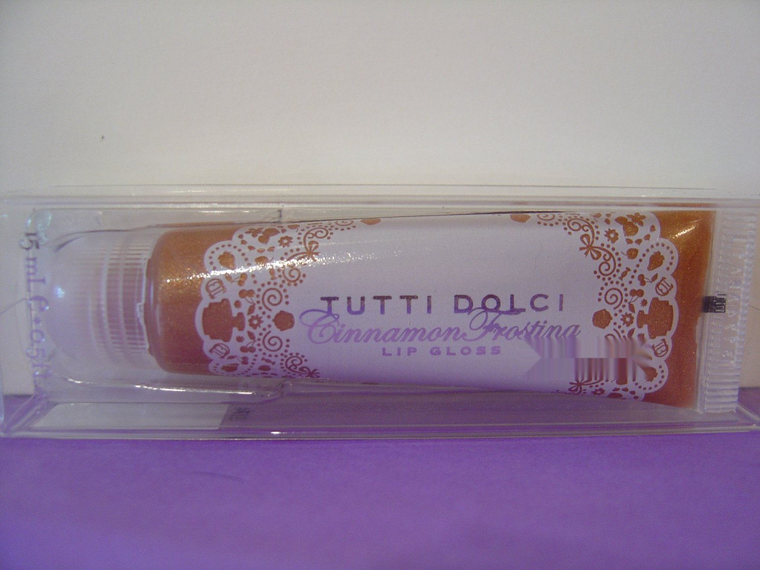 Bath And Body Works Tutti Dolci Cinnamon Frosting Lip Gloss