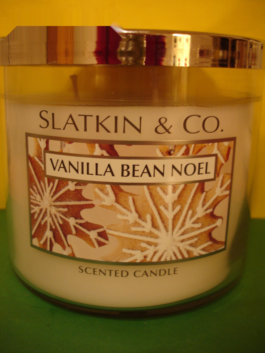 Bath & Body Works Slatkin White Vanilla Bean Noel 3 Wick Candle