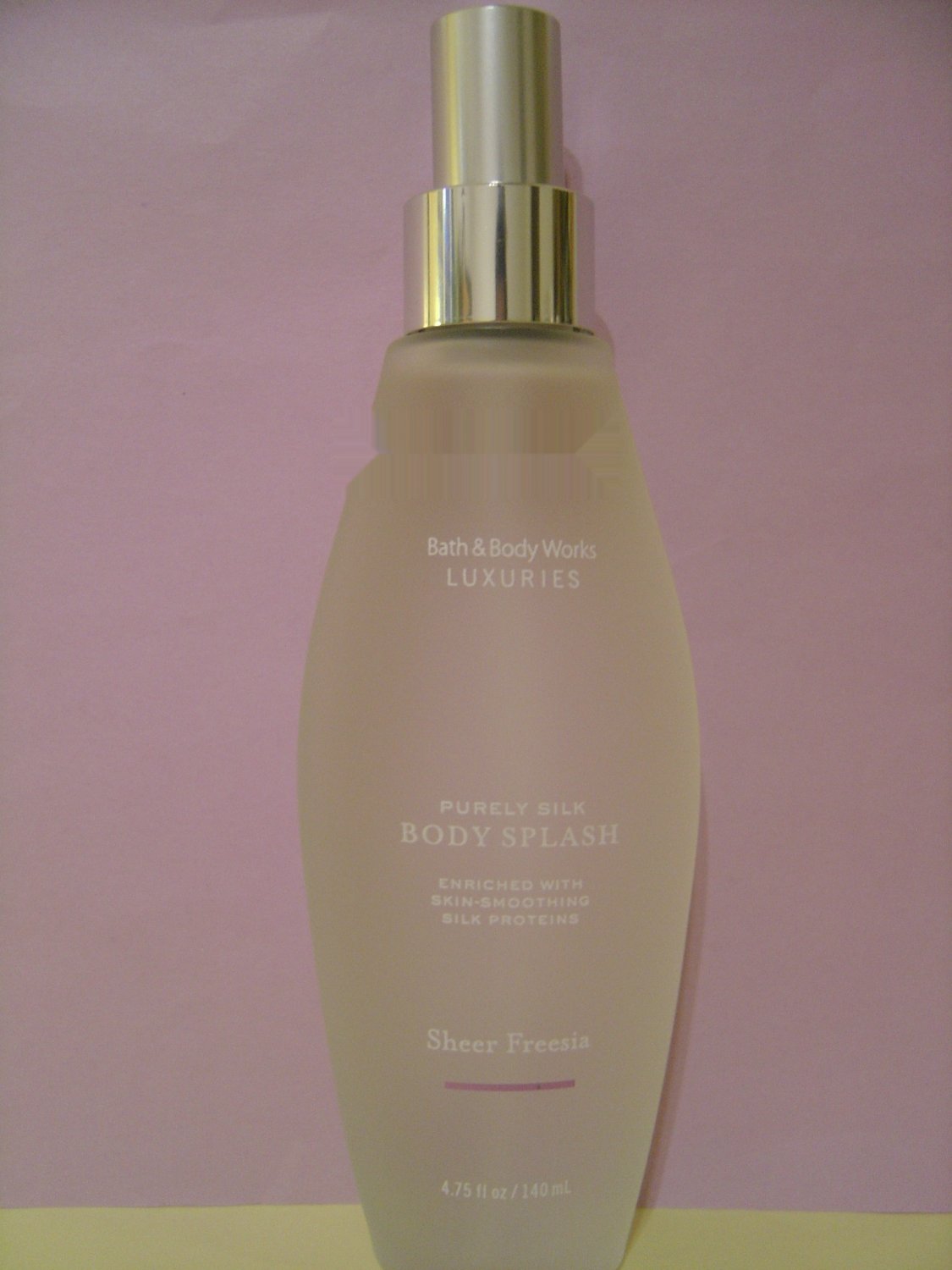 Bath And Body Works Sheer Freesia Purely Silk Splash Large