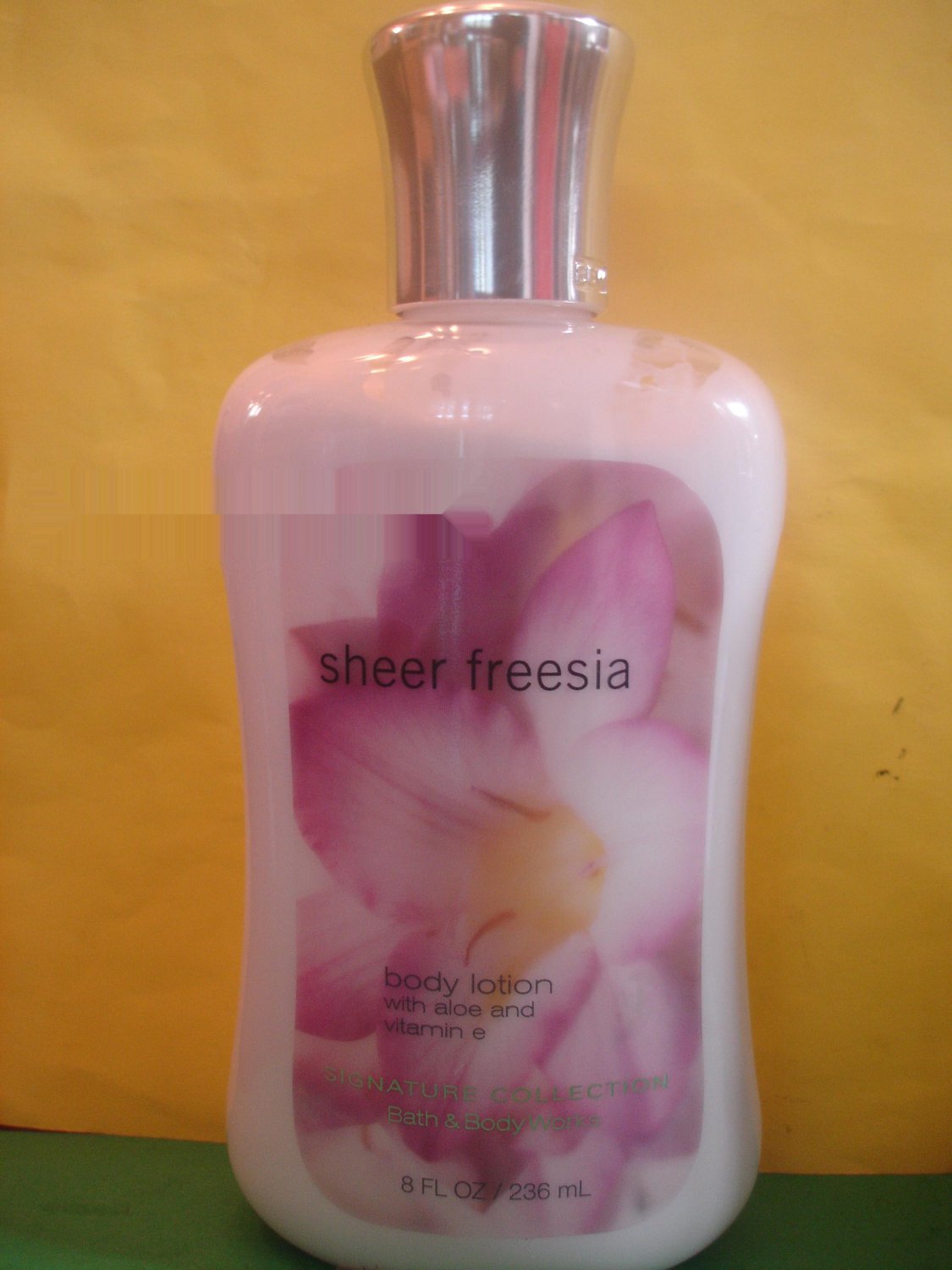 Bath And Body Works Sheer Freesia Lotion Large Full Size