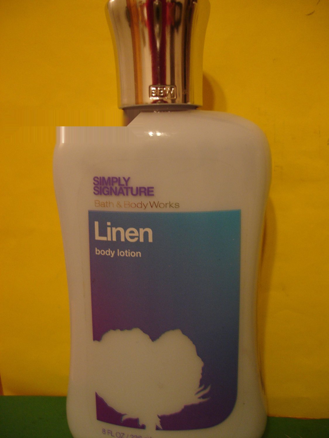 Bath & Body Works Linen Lotion Full Size