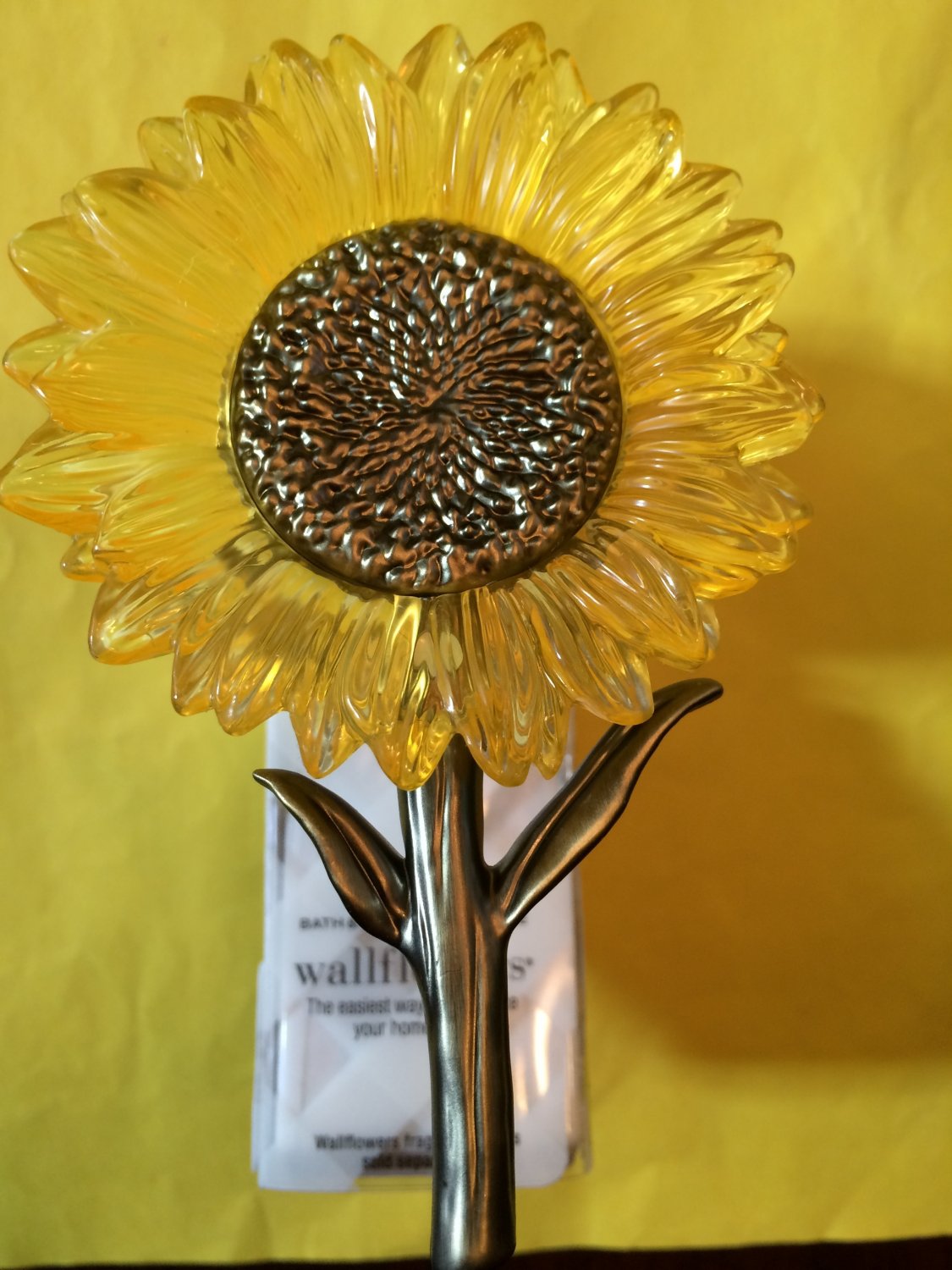 Bath and Body Works Gold Sunflower Wallflower Unit