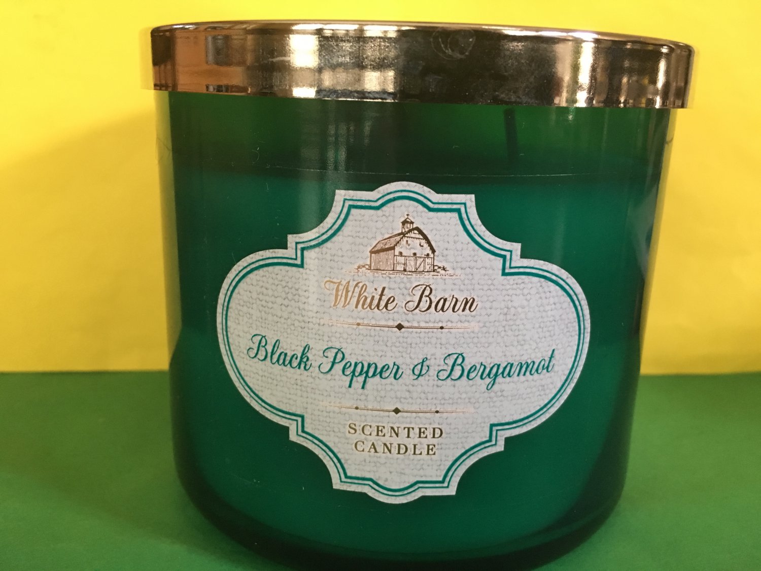 Bath & Body Works Black Pepper Bergamot Green Glass Candle 3 Wick Large