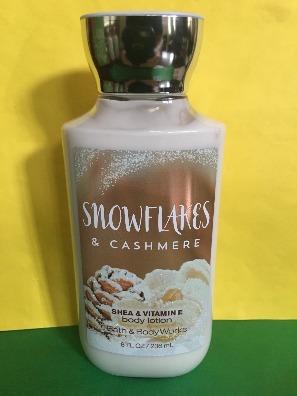 Bath & Body Works Snowflakes and Cashmere Body Lotion Full Size 8 oz