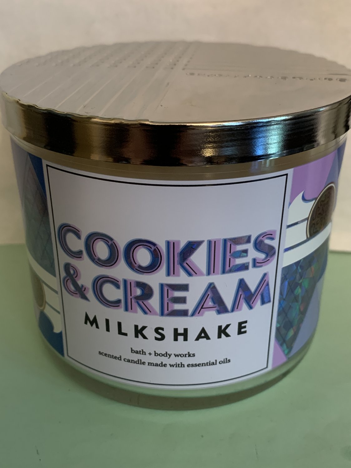 Bath & Body Works Cookies & Cream 3 Wick Candle