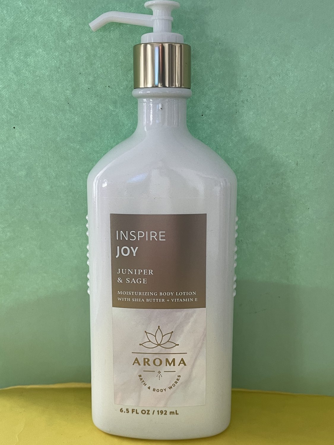 Bath & Body Works Aromatherapy Juniper Sage Body Lotion