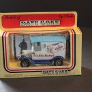 LLEDO Models of Days Gone Wonder Bread It's Slo-Baked Delivery Truck w People