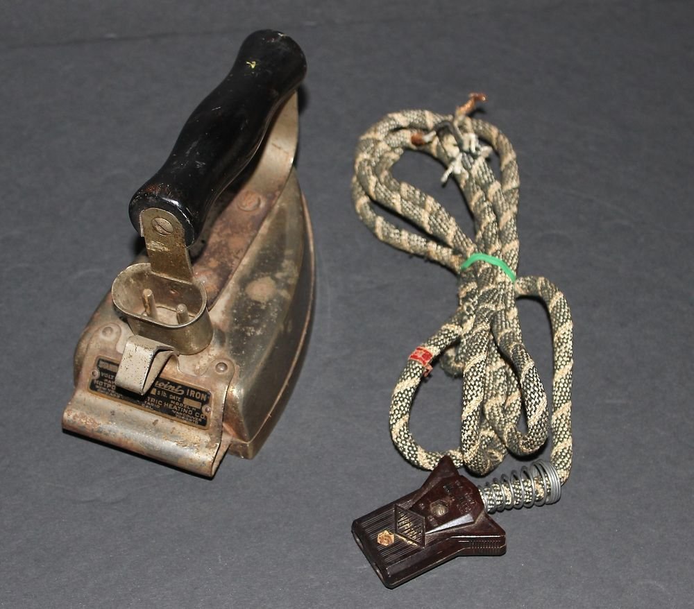 Vtg 1920's 20's Hotpoint Electric  Heating Co. Model H Hot Point Iron w Bakelite