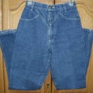 Womens V-yoked Blue Jeans 24x31 ~no back pockets size 3