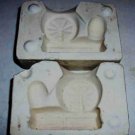 SMALL CERAMIC MOLD ~ SPINNING WHEEL ~ DECORATIONS