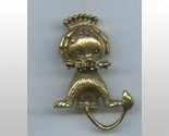Male Lion with crown pin