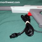 Nintendo NES GRAY ZAPPER LIGHT GUN Rare Original Grey
