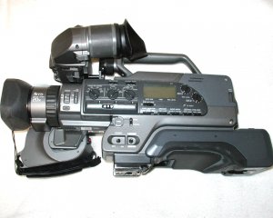 Sony 200A DVCAM Camcorder Video Camera