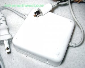 APPLE iBOOK & POWERBOOK G4 AC POWER ADAPTER 65W A1021