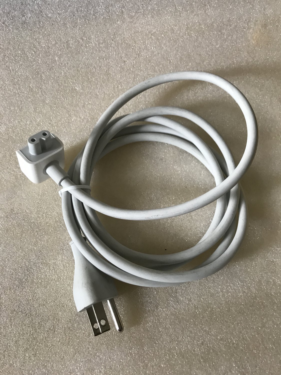 Apple Power Adapter Extension Cable Genuine AC Power Cord 01 622-0168 2.5A 125V
