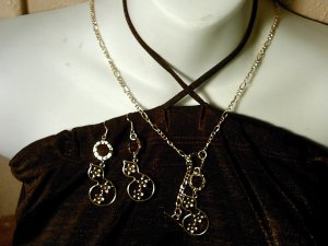 2 pc. Victoria Setting