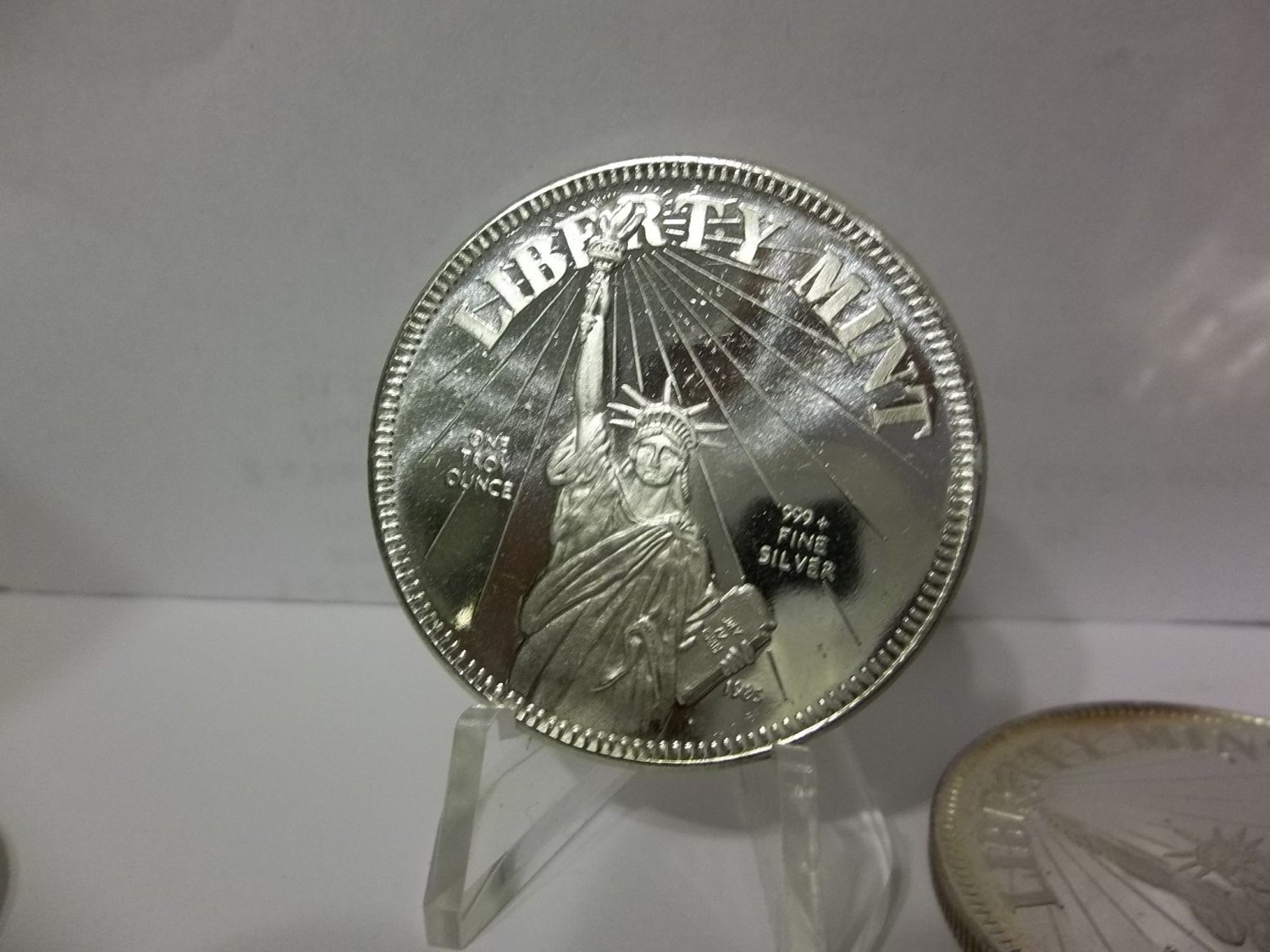 1985-liberty-mint-silver-coins-999-fine-silver-1-troy-ounce-bullion