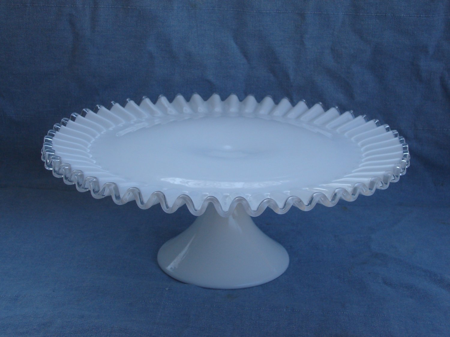 Fenton Silvercrest Milk Glass Cake Stand Salver 2550