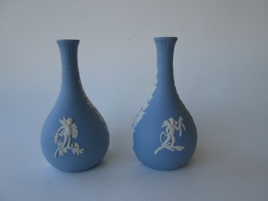 Pair of Wedgewood jasperware deposites