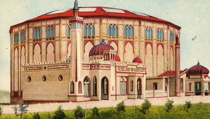 Canada Postcard, Cyclorama Building, La Rotonde Du Cyclorama, Ste-Anne De Beaupre c.1929