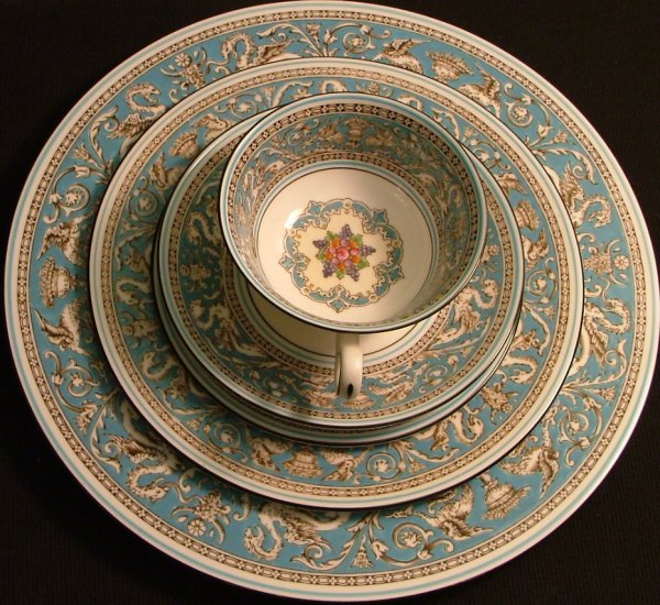 Wedgwood Fine Bone China 6 Pc. Place Setting, Florentine Pattern c.1931