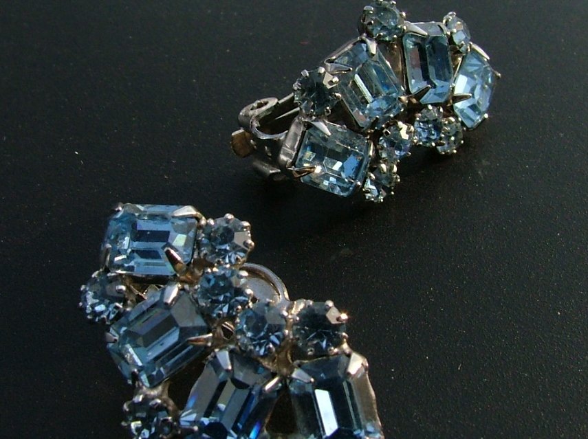 Weiss Rhinestones Earrings in Light Blue c.1949