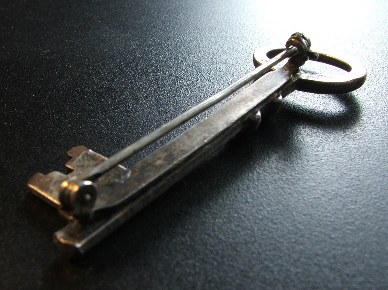Skeleton Key Lapel Pin c.1947