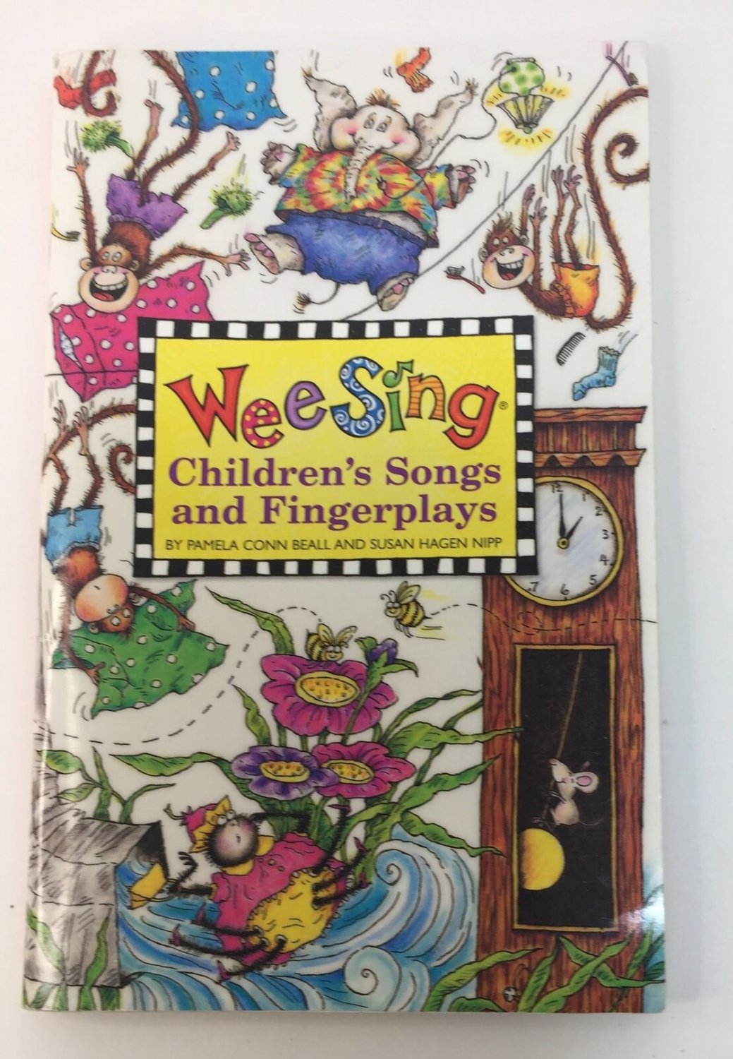 Wee Sing Children's Songs and Fingerplays Book PB 2002