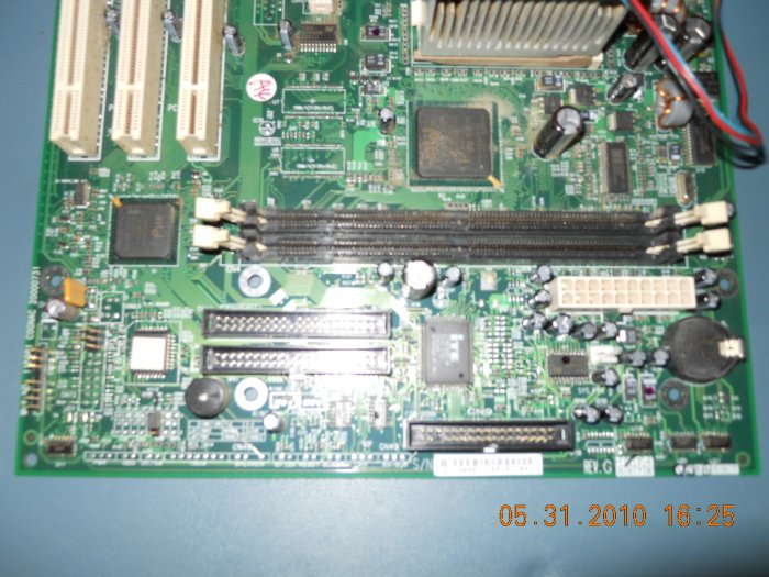 motherboard with Pentium 3 Processor 933 mhz