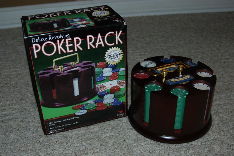 Deluxe Revolving Poker Rack Texas Hold Em 200 chips 2 decks wood rack new