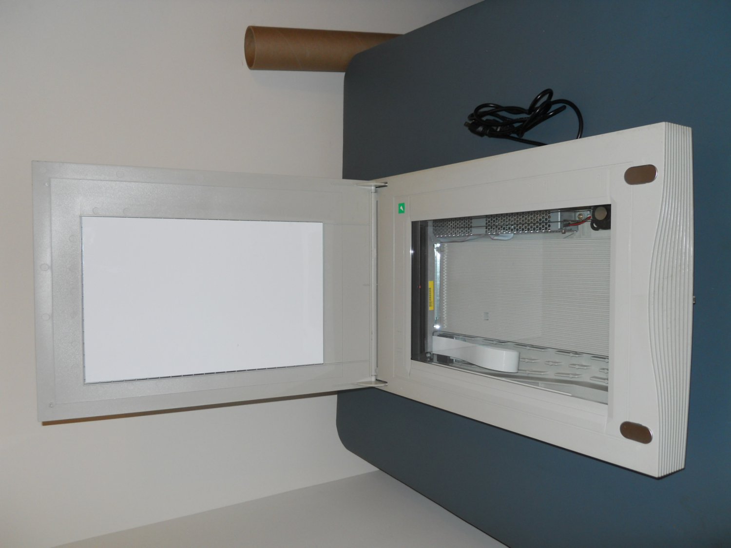 old HP Scanjet 4p flatbed scanner