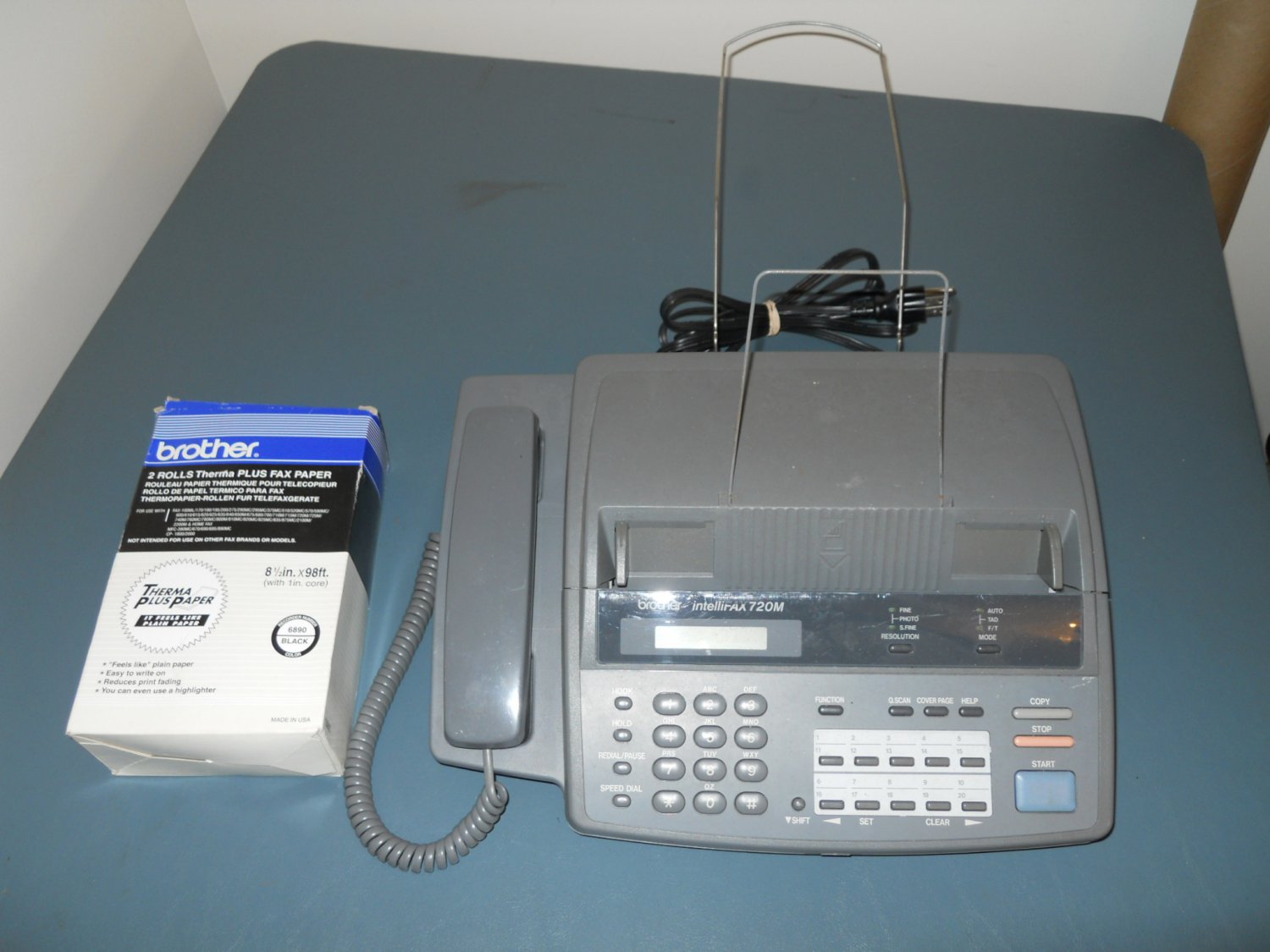 Brother Intellifax 720m fax machine with paper