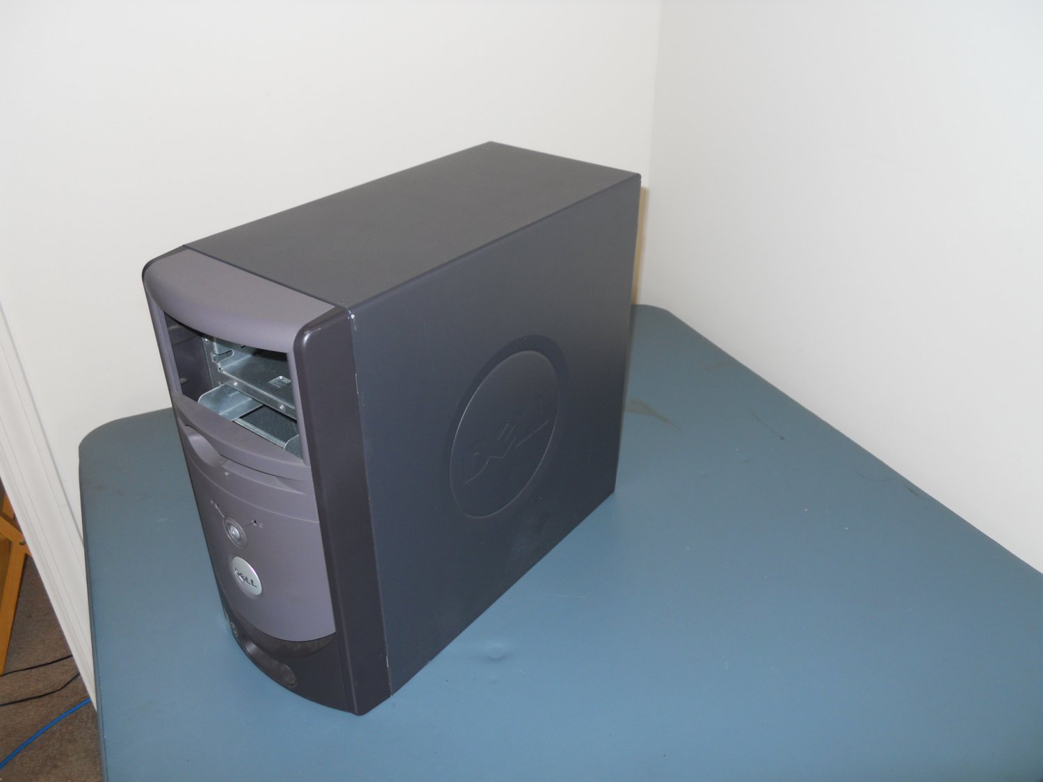 Dell Dimension 3000 midtower ATX PC Case chassis tower with XP Key