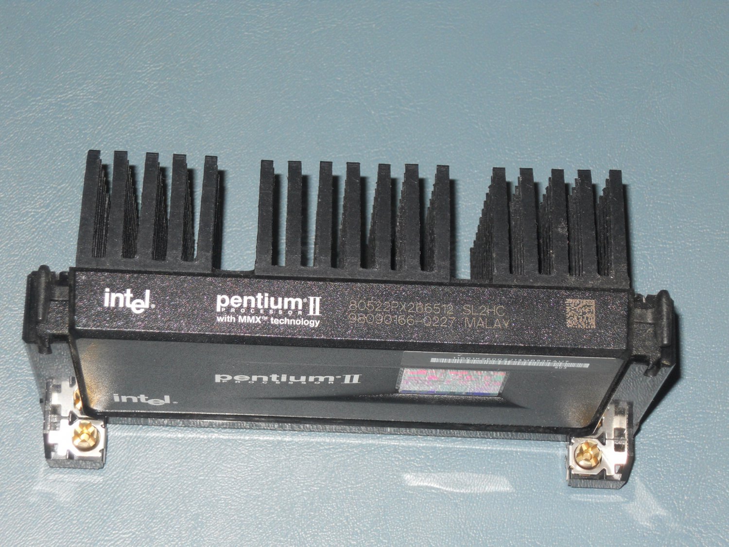 Classic Intel Pentium Ii 266 Mhz Sl2hc Cpu With Heat Sink