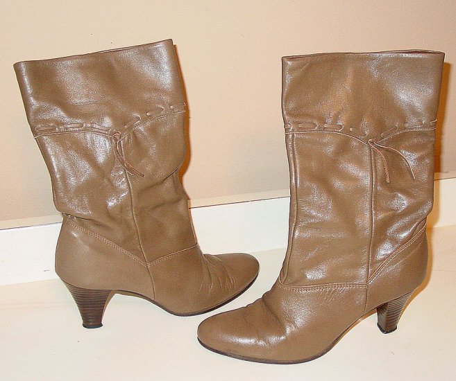 Vintage womens taupe leather boots wood heel mid calf Size 6N