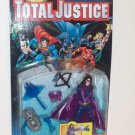 BATMAN  ~TOTAL JUSTICE  ~THE HUNTRESS WITH BARBED ARROW CROSSBOW  ~MIB  ~KENNER
