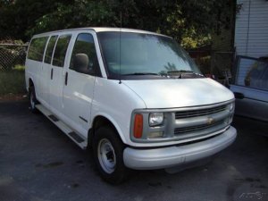 2000 Chevrolet Express LS Extended