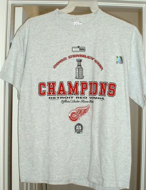 STANLEY CUP '02 CHAMPION RED WINGS TSHIRT,LARGE *NEW*