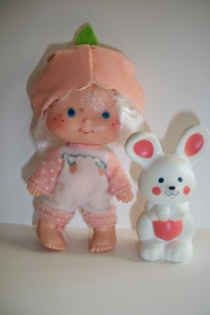 apricot strawberry shortcake doll