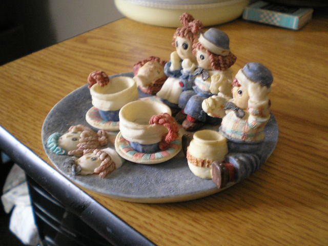 raggedy ann tea set basket