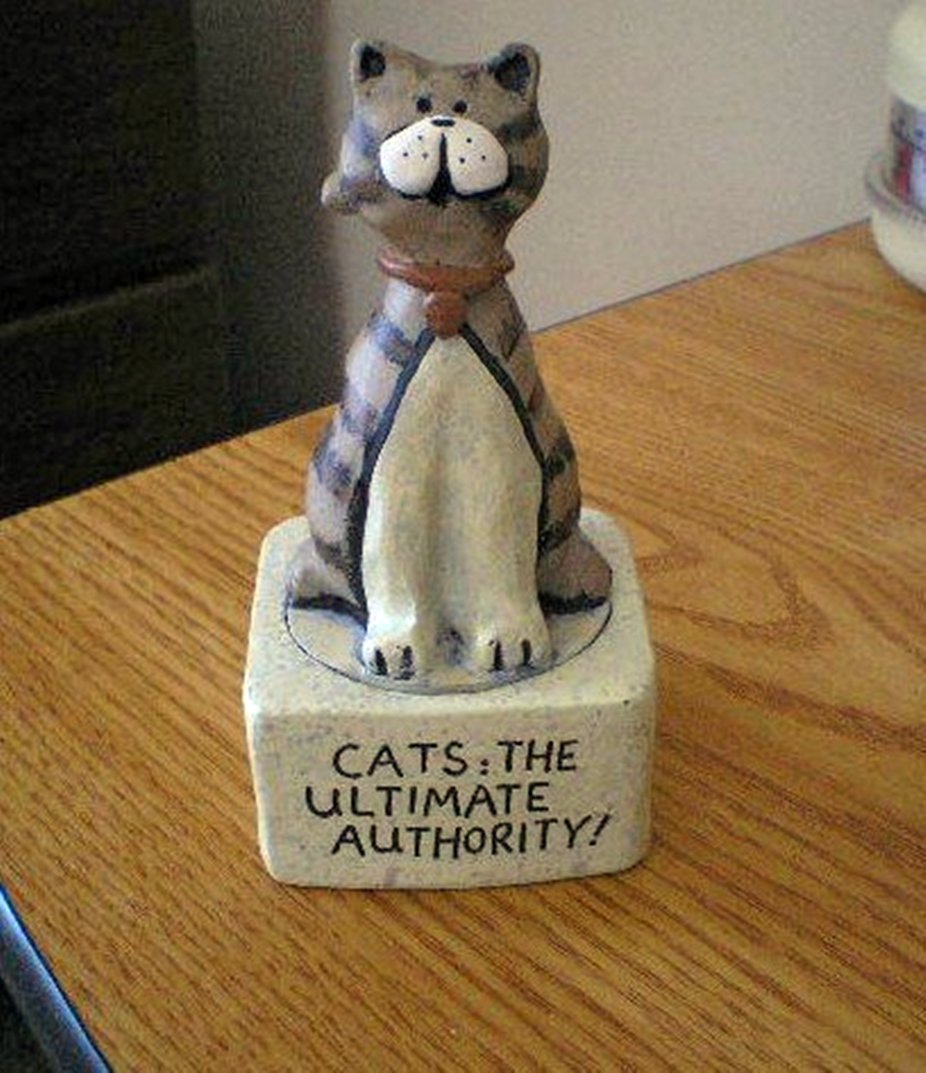 Crazy Mountain Designs Cats The Ultimate Authority Candleholder #301653