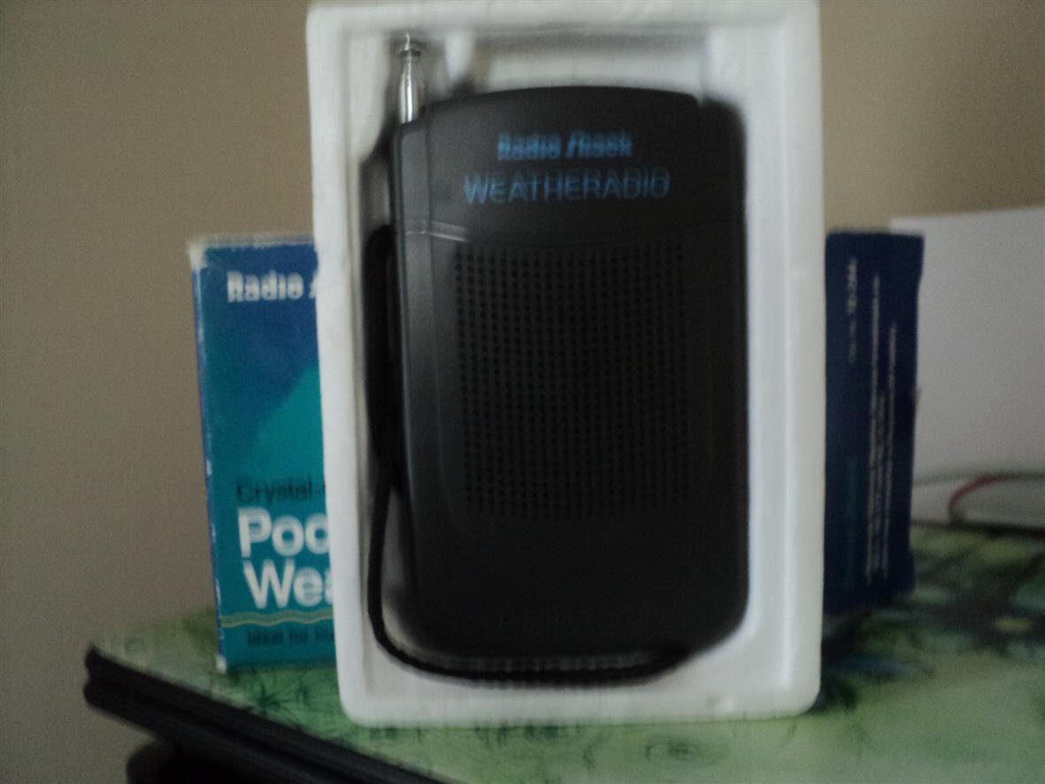 Radio Shack Crystal Controlled Pocket Weather Radio 302223
