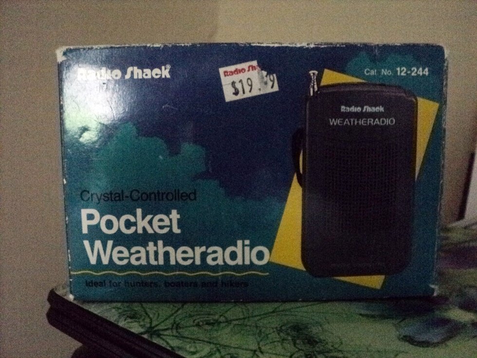 Radio Shack Crystal Controlled Pocket Weather Radio 302223
