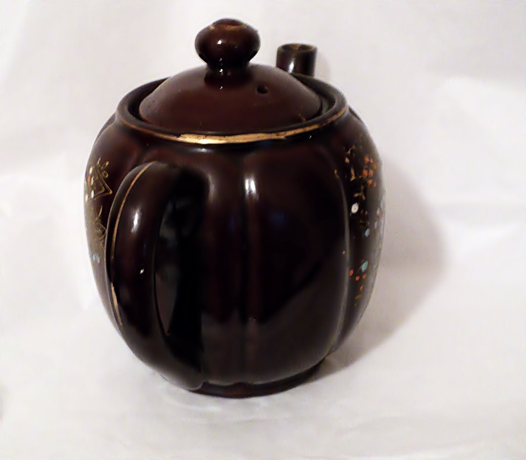 Vintage Japanese Red Clay Teapot with Moriage Glaze 302225