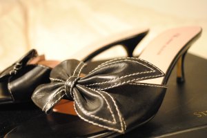 Anne Klein Black Leather - Sz 6.5