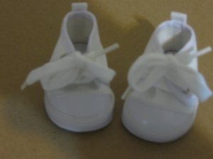 canvas tennis shoe