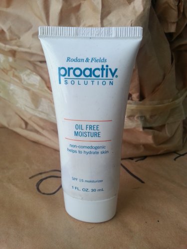 PROACTIV OIL FREE MOISTURE  1 OZ.~ EXPIRED EXPIRED 10/2013 EXPIRED